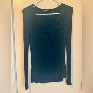 V neck sweater